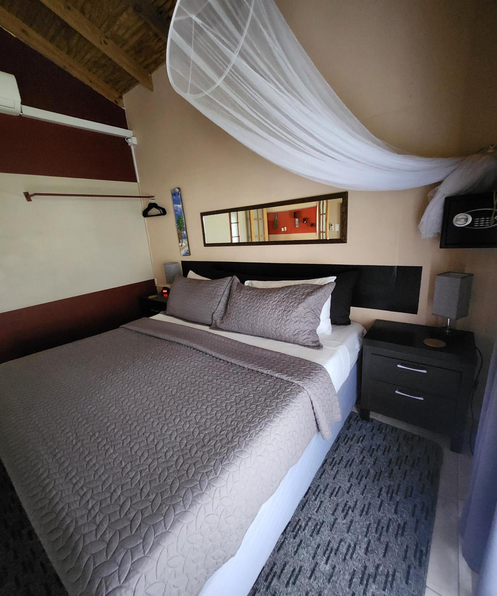 Carolina Point Resort Crown Point Bagian luar foto